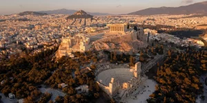 8 Destinasi Wisata Bersejarah Paling Populer di Luar Negeri