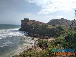 IndoHolidayTourGuide | Menelusuri Indahnya Pantai Ngeden Gunungkidul