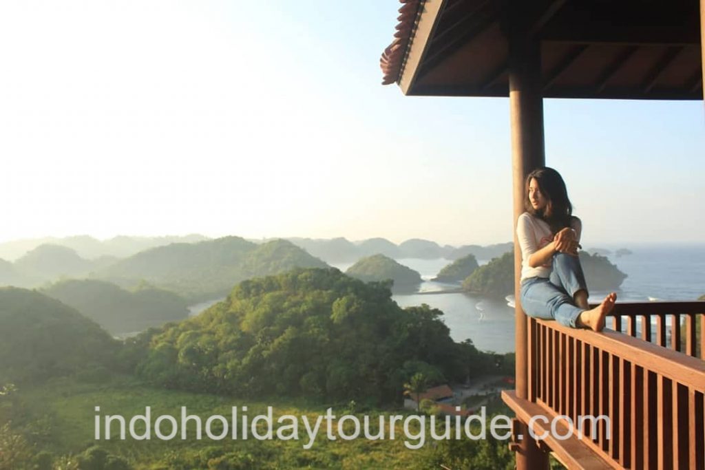 IndoHolidayTourGuide | Rekomendasi Penginapan di Pantai Teluk Asmara