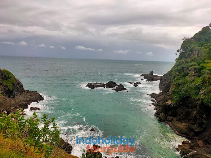 IndoHolidayTourGuide | Bukit Pengilon Yogyakarta : Harga Tiket, Lokasi