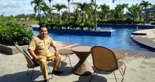 Kolam Renang Hotel Santika Palembang
