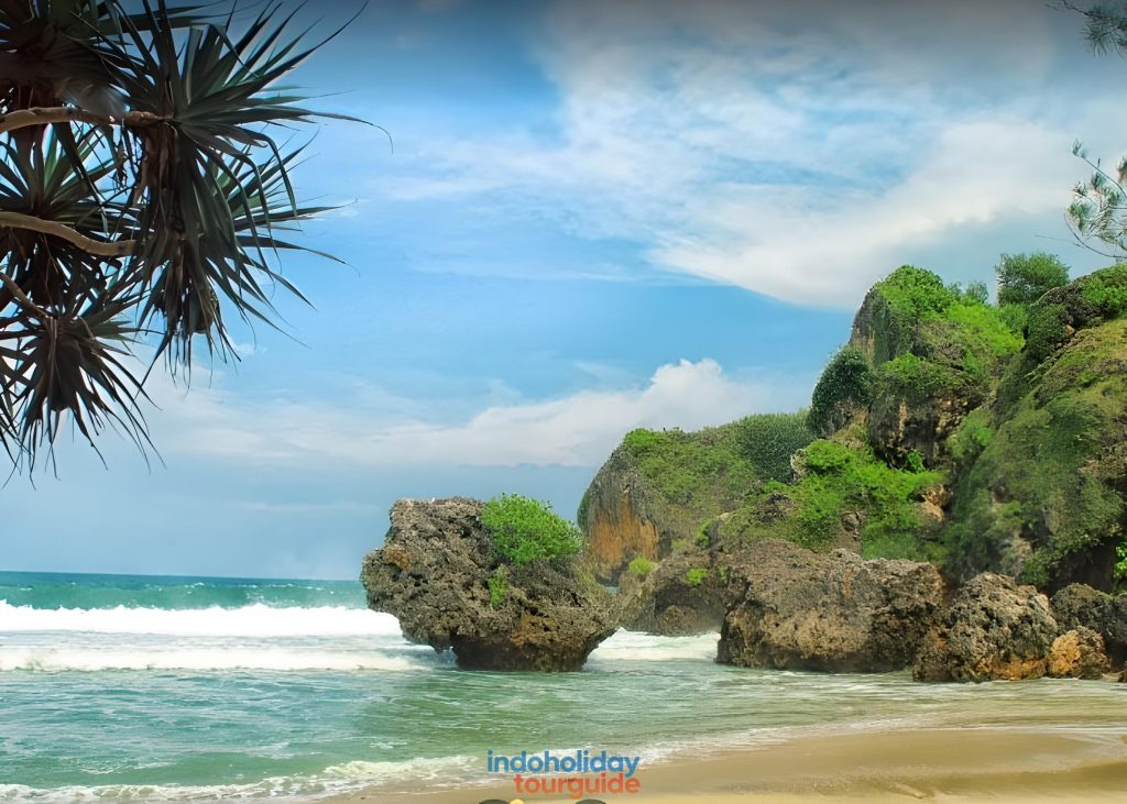 IndoHolidayTourGuide | Pantai Siung Yogyakarta : Harga Tiket, Lokasi, Daya Tarik