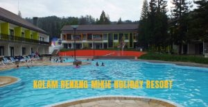 kolam renang Mikie Holiday Resort
