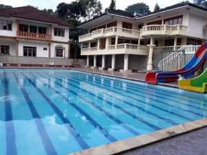 IndoHolidayTourGuide | Review 6 Villa Murah Di Puncak Di bawah 1 Juta Ada Kolam Renang