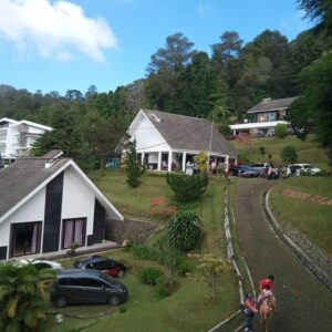 IndoHolidayTourGuide | 8 Villa Puncak Murah Ada Kolam Renang. Nomor 7 Paling Seru