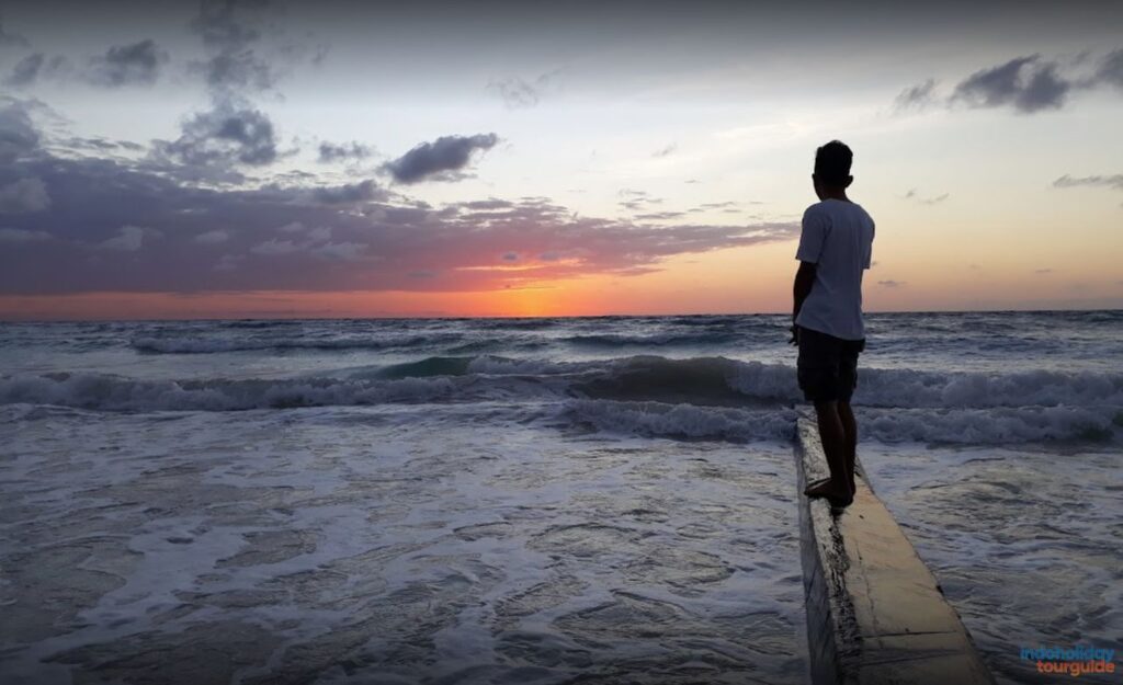 Pantai Panrang Luhu