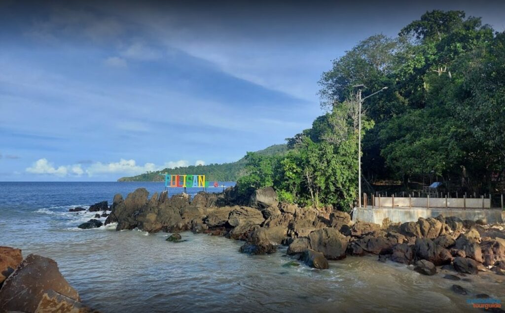 IndoHolidayTourGuide | Pantai Pulisan : Daya Tarik, Lokasi, Tiket Masuk dan Fasilitas