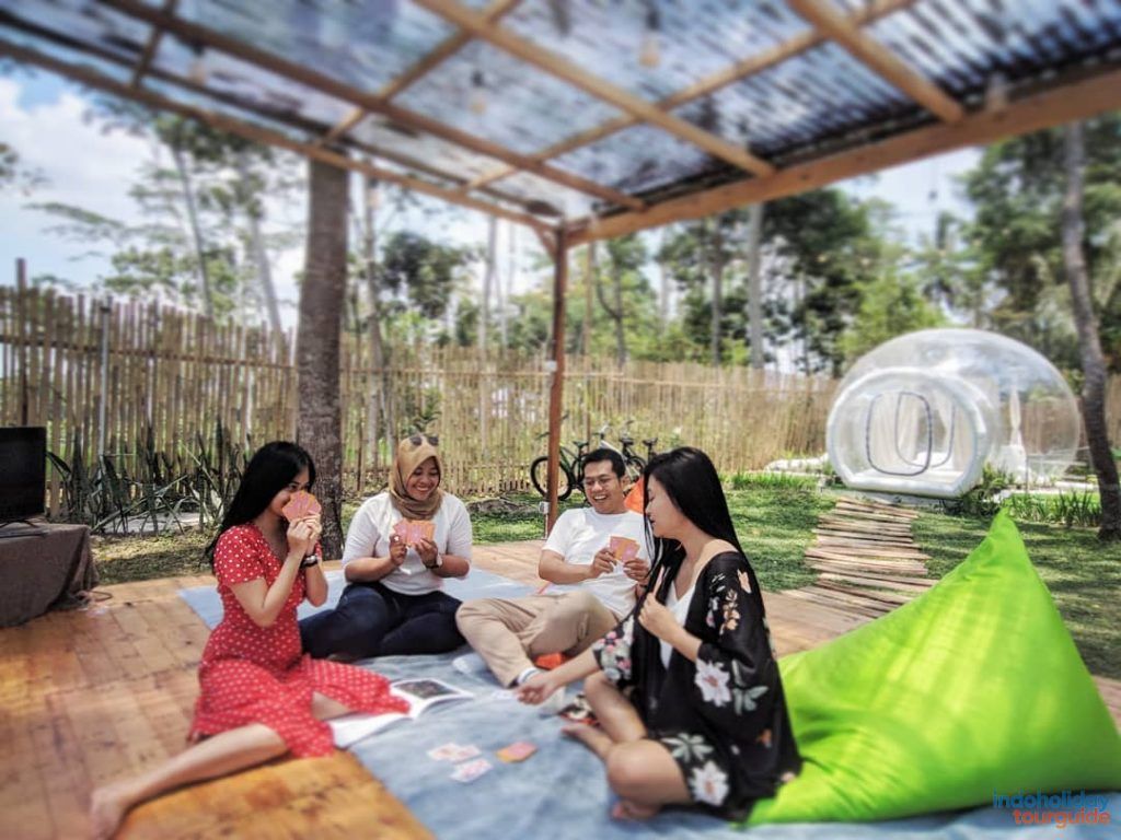 IndoHolidayTourGuide | Glamping di Nira Camper Village: Harga & Fasilitas