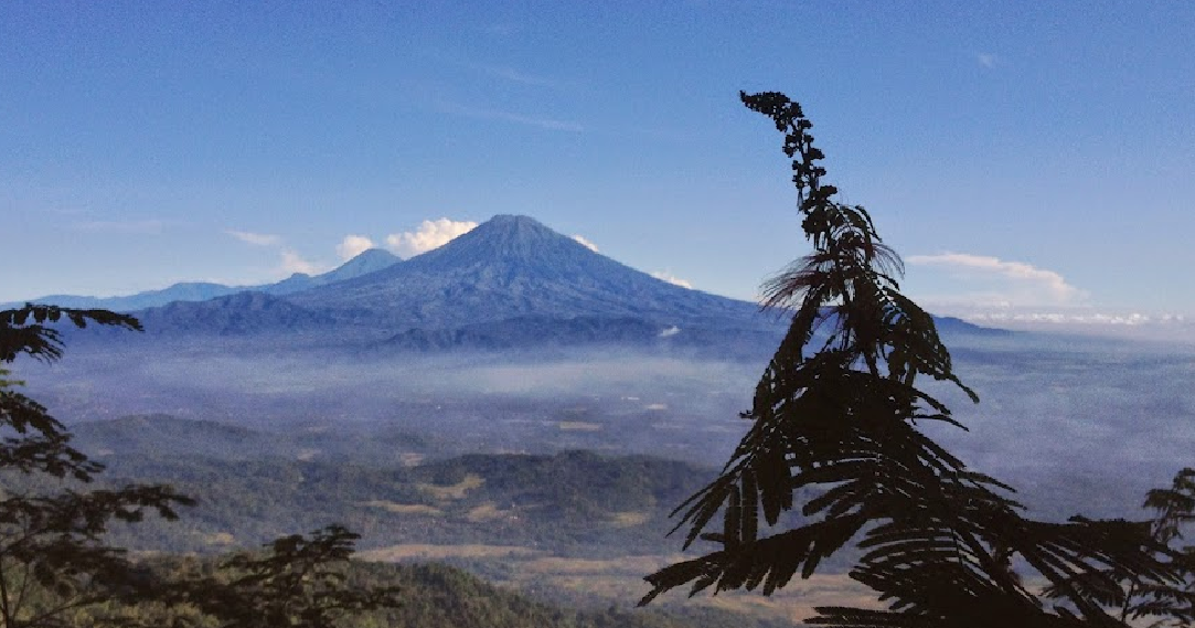 IndoHolidayTourGuide | Wisata Puncak Suroloyo Yogyakarta, Tiket Masuk, Fasilitas, dan Lokasi