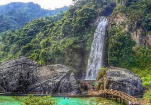 IndoHolidayTourGuide | Menikmati Keindahan Alam di Curug Bidadari Bogor