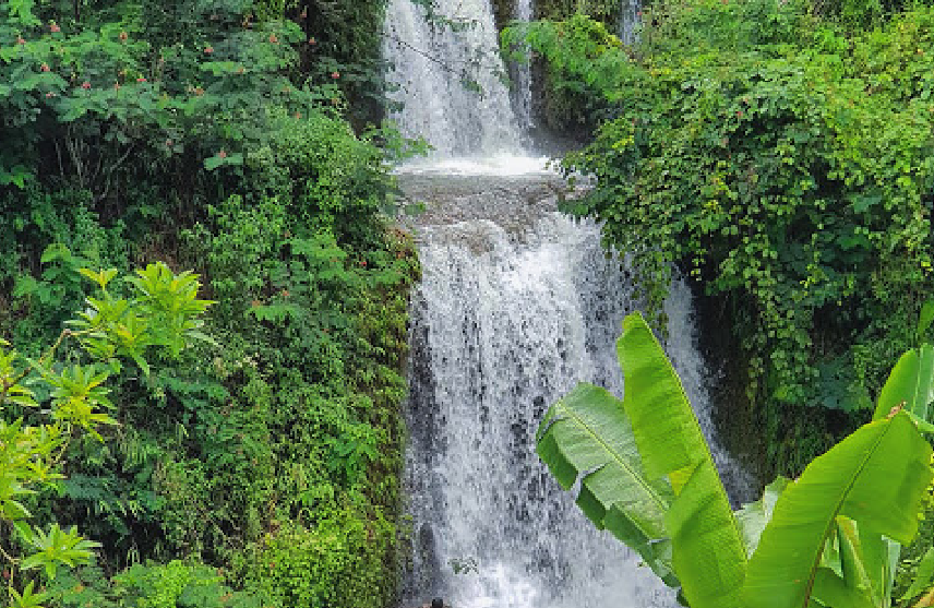 IndoHolidayTourGuide | Wisata Curug Tilu Cianjur, Harga Tiket dan Fasilitas