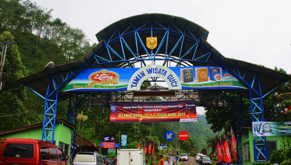 IndoHolidayTourGuide|Pemandian Air Panas Guci, Tempat Relaksasi yang Menyehatkan