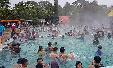 IndoHolidayTourGuide | Pemandian Air Panas Ciparay, Rekomendasi Wisata Murah